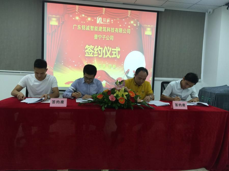 1540350888962233.jpg 20181018035244_75363.jpg