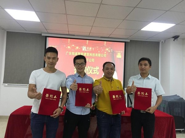 1540350963718415.jpg 20181018035418_64078.jpg